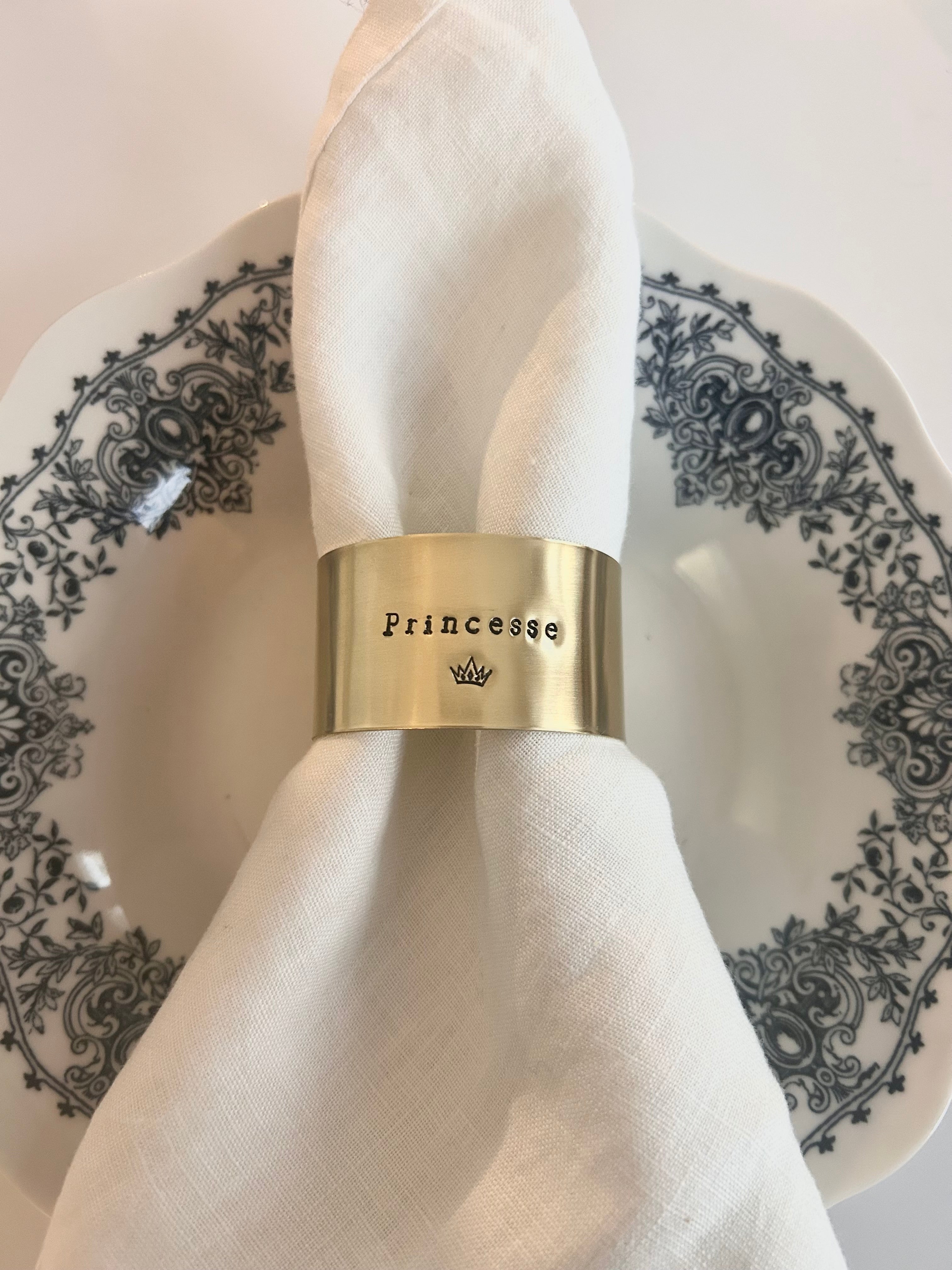 Princesse | Série - Rond en laiton brut gravé (2 diamètres)