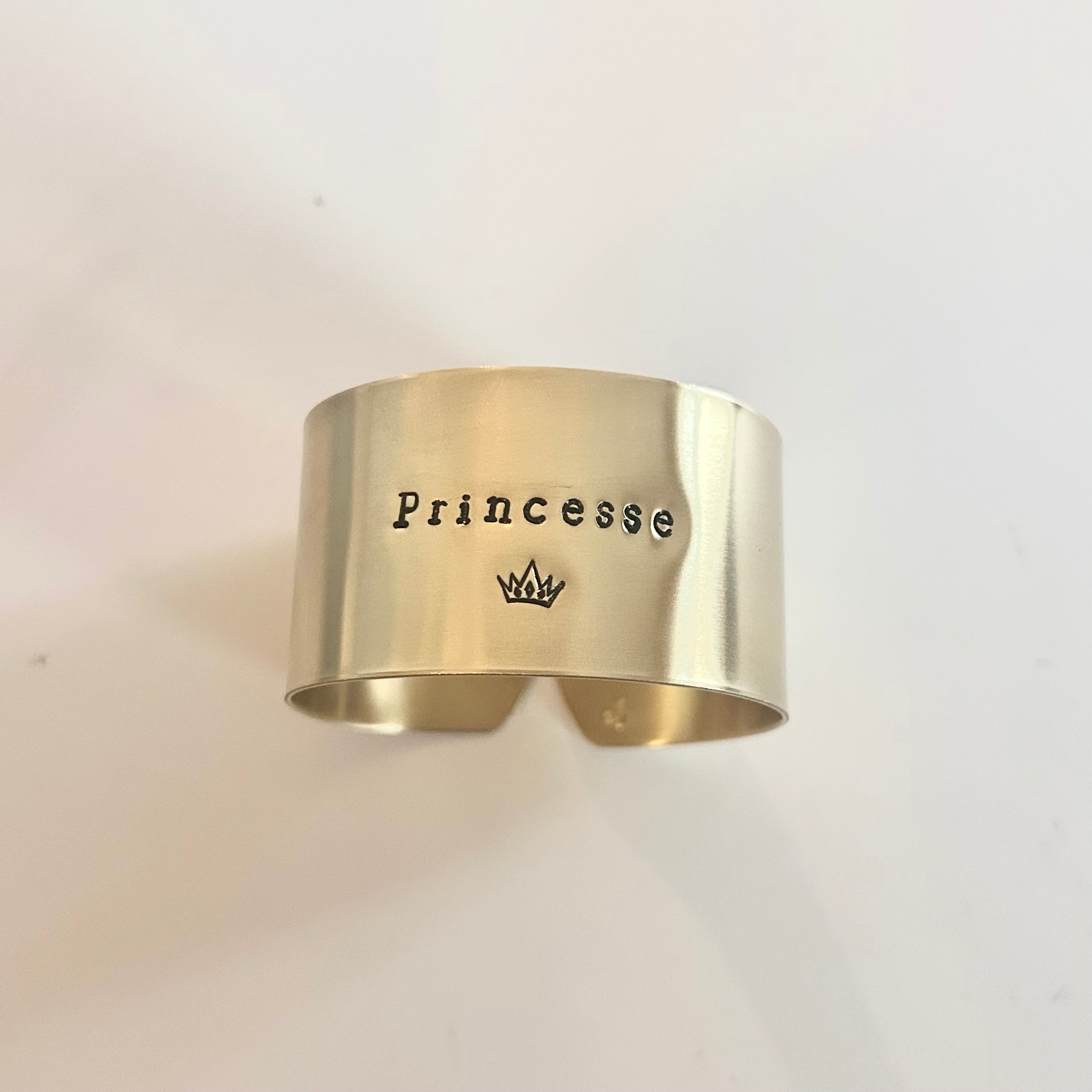 Princesse | Série - Rond en laiton brut gravé (2 diamètres)