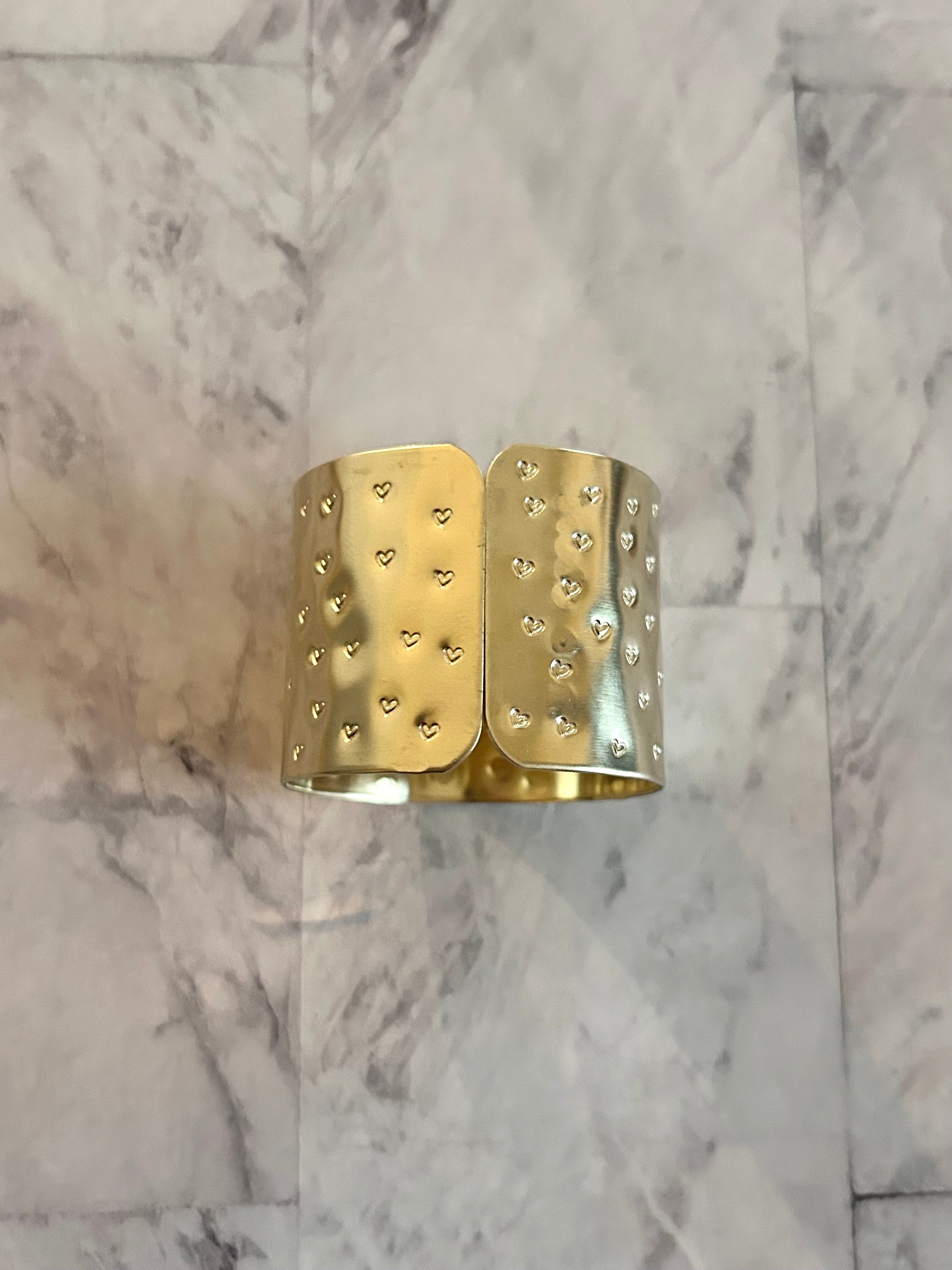 MABLE | Rond de serviette en laiton de diamètre classique ⌀4,5 cm / PLUIE DE MOTIFS sans encre de votre choix