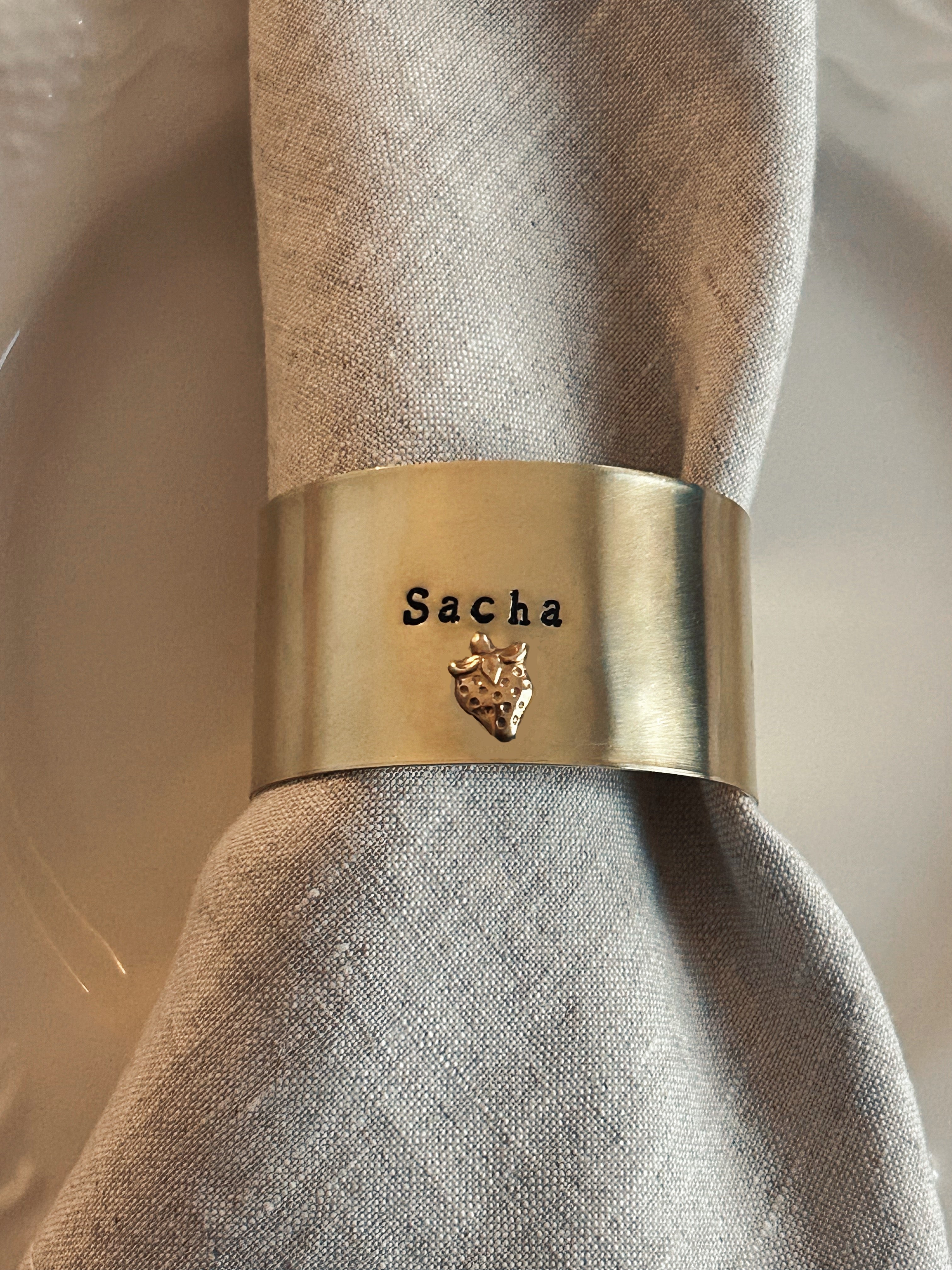 EDITION LIMITÉE | Collection Ornements | Fraise | Rond de serviette personnalisable - Diamètre large ⌀5 cm