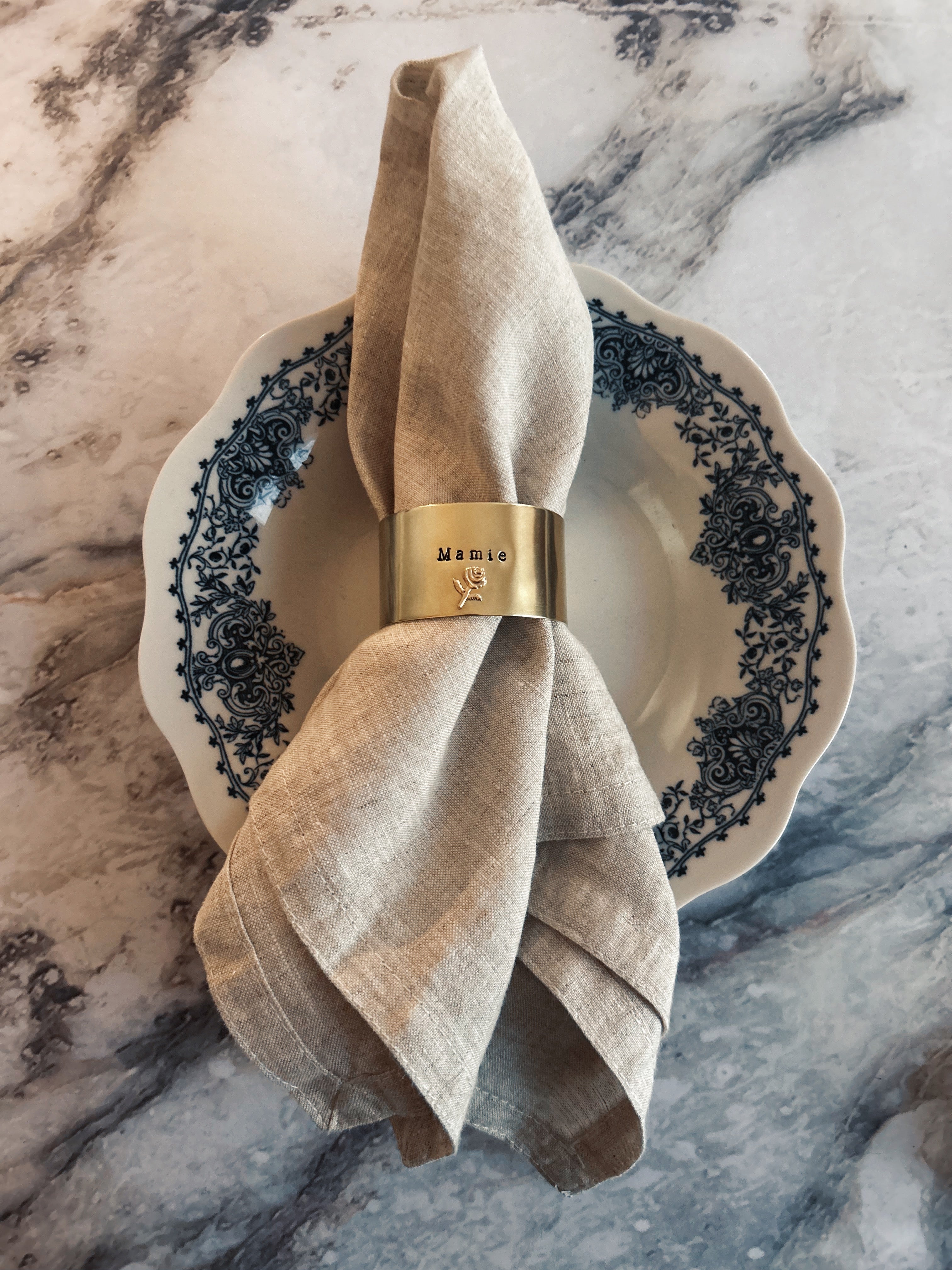 EDITION LIMITÉE | Collection Ornements | Rose | Rond de serviette personnalisable - Diamètre large ⌀5 cm