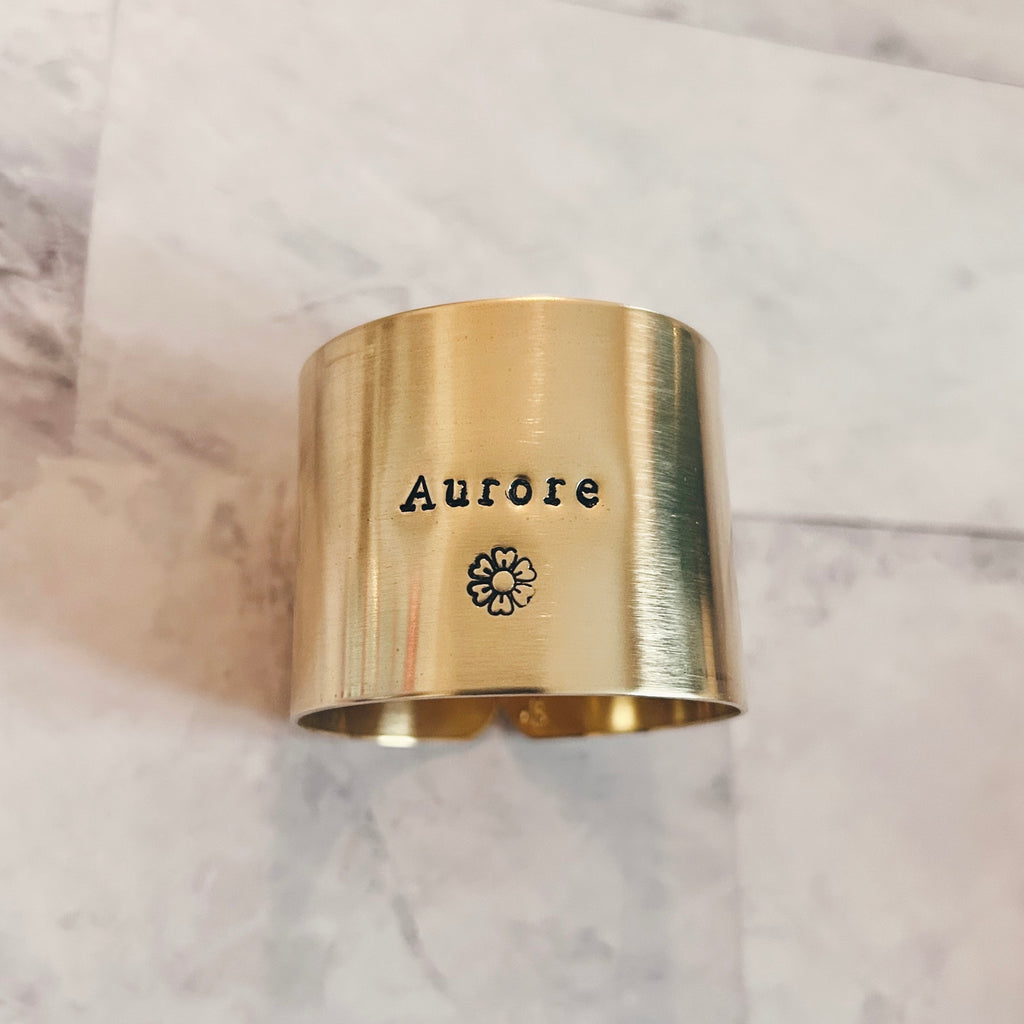 Aurore motif fleur| Déjà gravé 🍀 Rond de diamètre standard sans encre