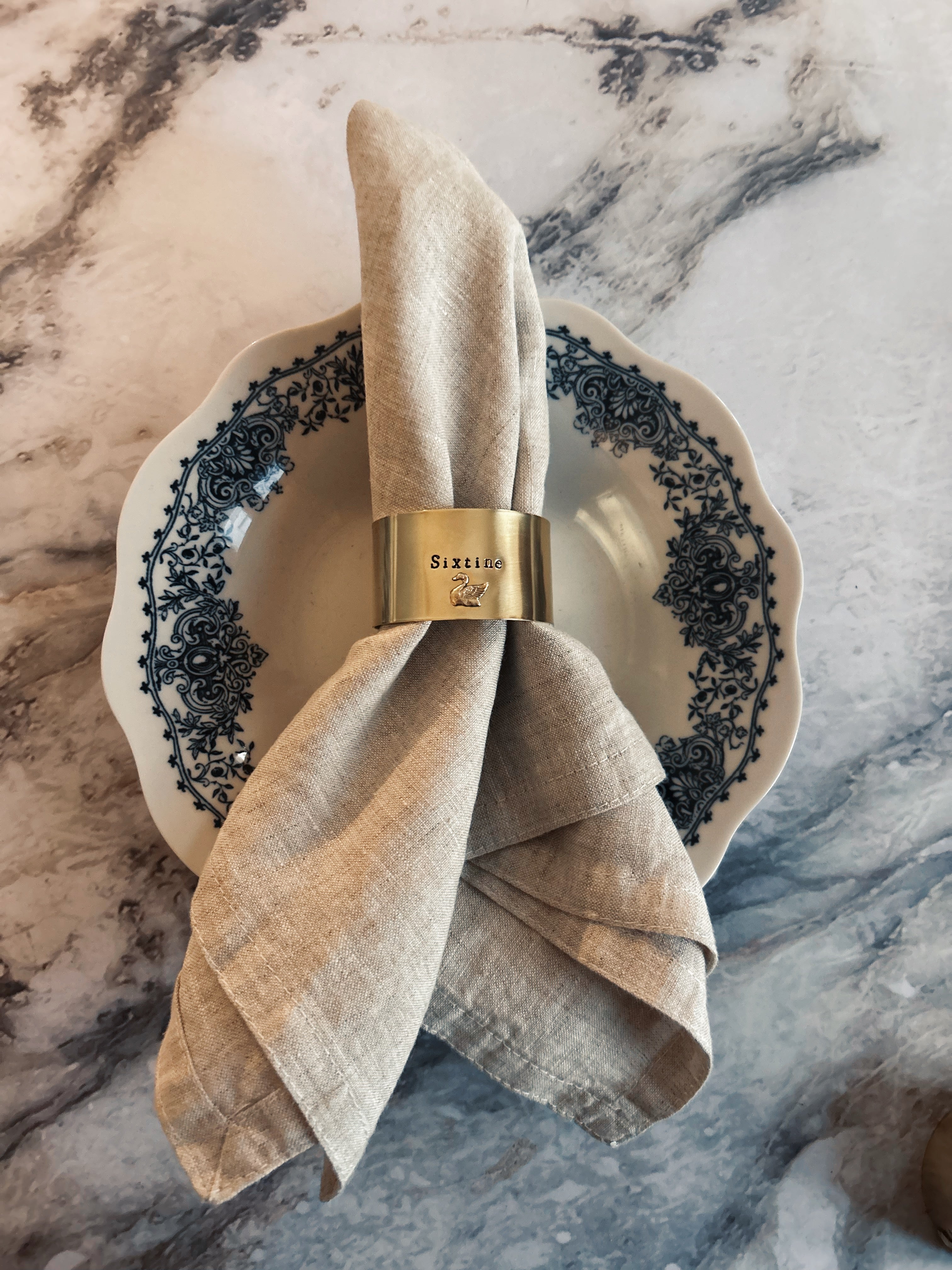 EDITION LIMITÉE | Collection Ornements | Cygne | Rond de serviette personnalisable - Diamètre large ⌀5 cm