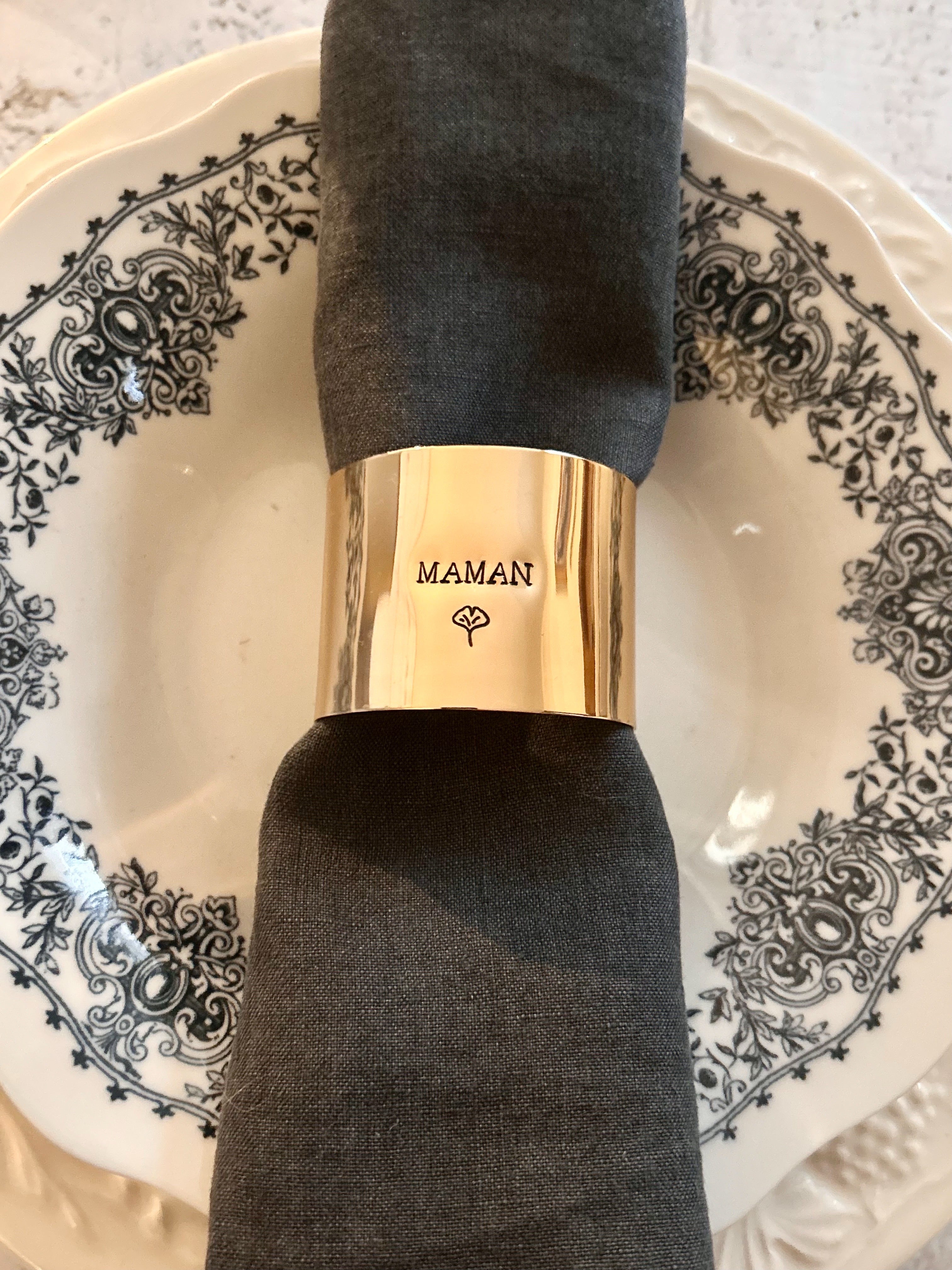 NEO DORÉ | Rond de serviette personnalisable en ACIER inoxydable  doré gravé avec ou sans motif - Diamètre large ⌀5 cm