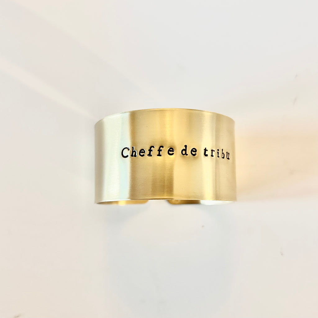 Cheffe de tribu | Série - Rond en laiton brut gravé (2 diamètres possibles)