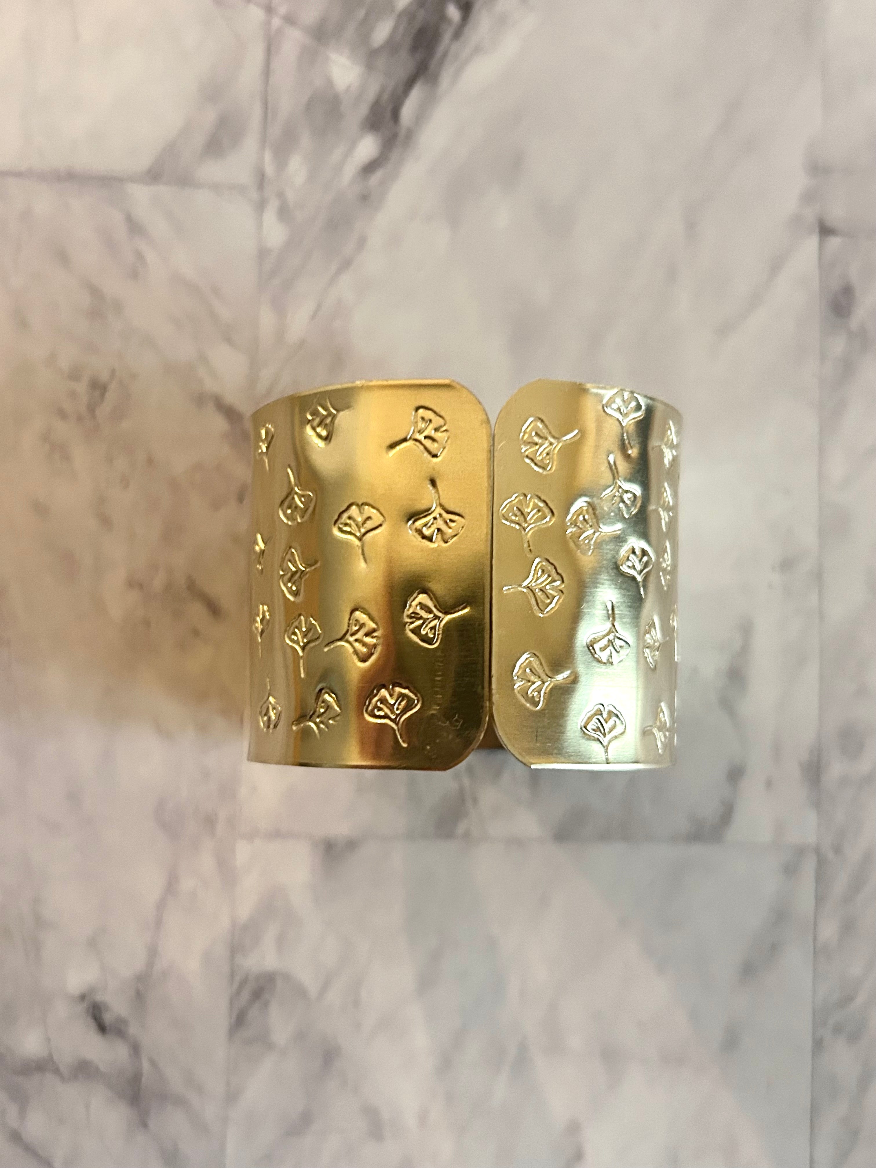 MABLE | Rond de serviette en laiton de diamètre classique ⌀4,5 cm / PLUIE DE MOTIFS sans encre de votre choix