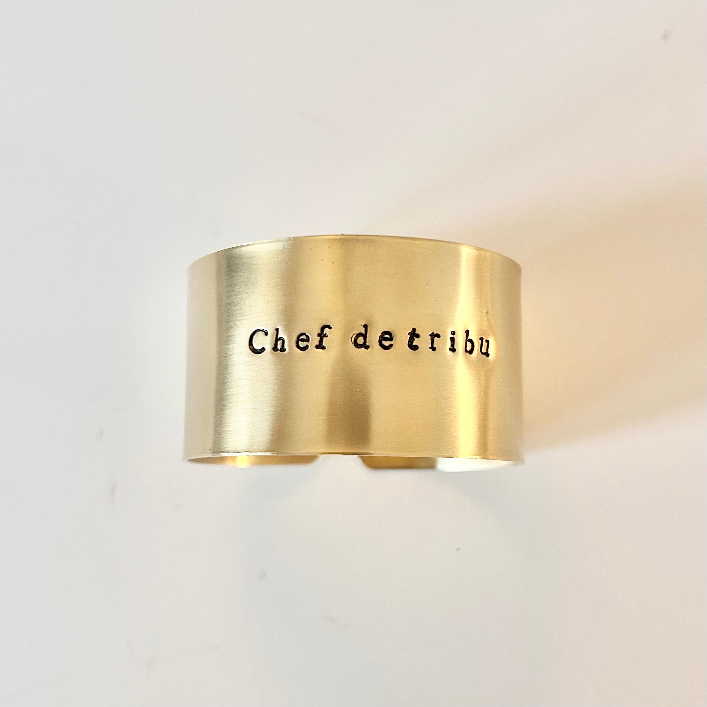 Chef de tribu | Série - Rond en laiton brut gravé (2 diamètres possibles)