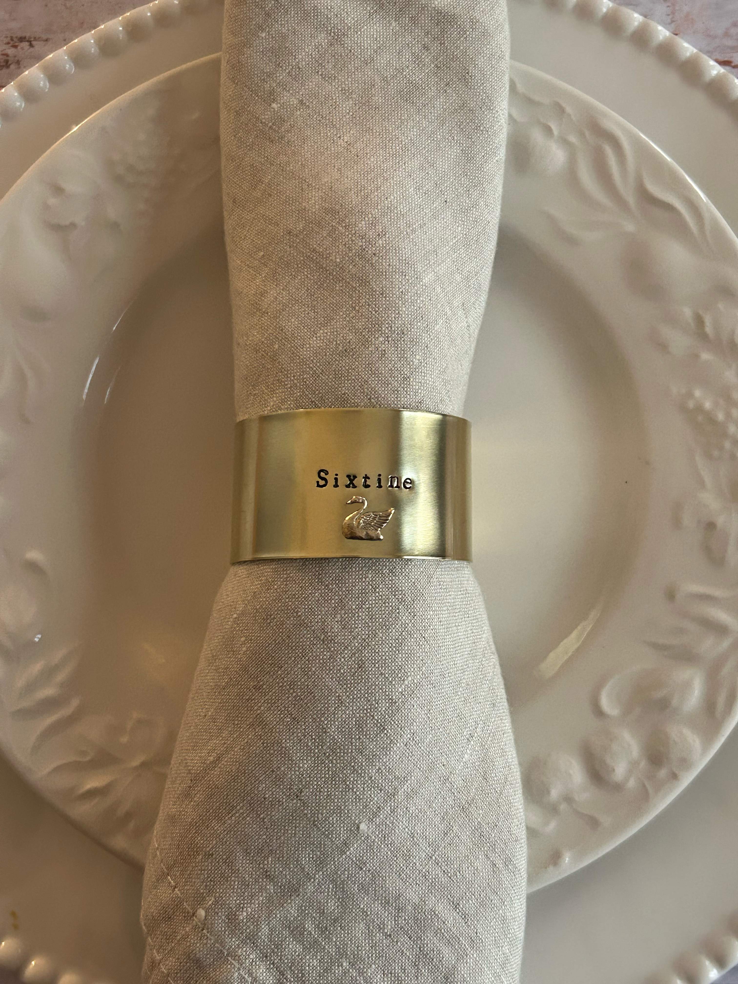 EDITION LIMITÉE | Collection Ornements | Cygne | Rond de serviette personnalisable - Diamètre large ⌀5 cm