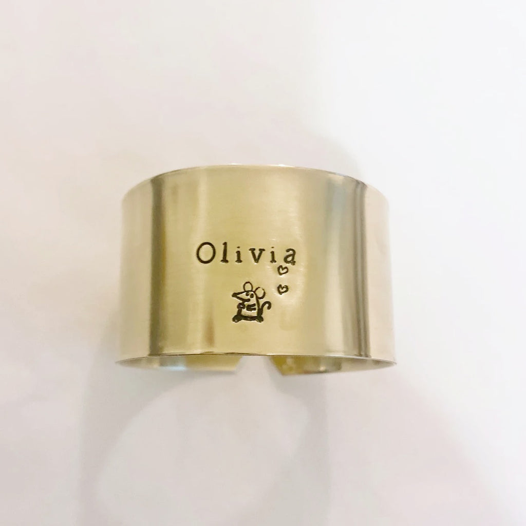 Olivia | Déjà gravé 🍀 Rond en laiton gravé avec motif souris et mini cœurs